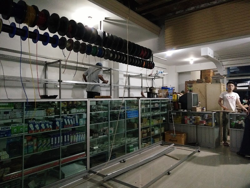Toko Geldis: Pusat Belanja Serba Ada di Tipar Kidul
